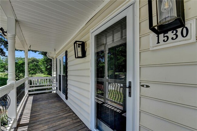 Building Photo - 1530 Plunketts Rd