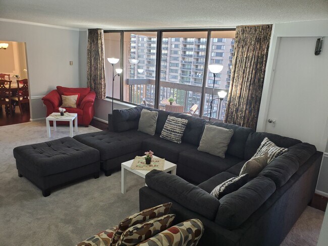 Building Photo - 3701 S George Mason Dr