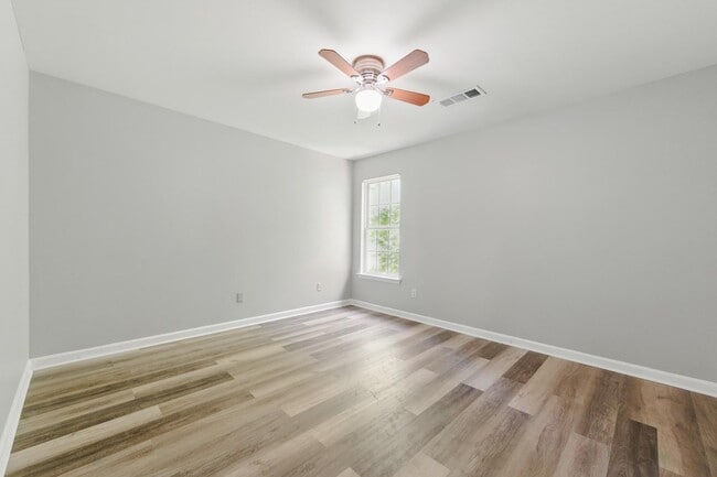 Building Photo - 2271 Sisk St NW
