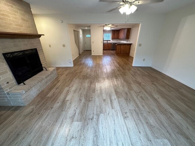 Building Photo - 4409 Alicia Dr