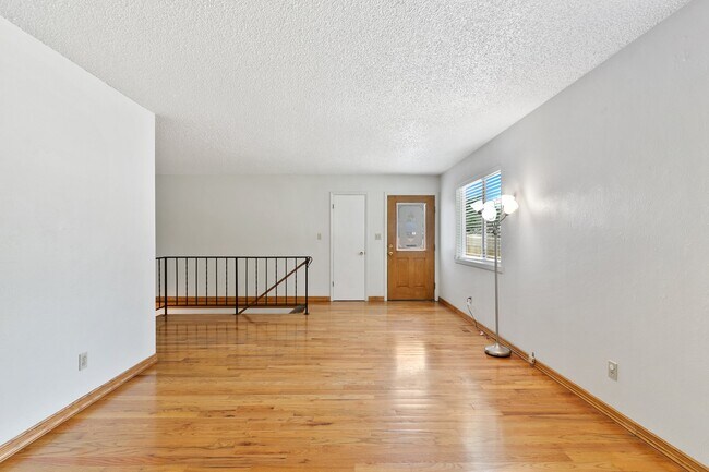 Building Photo - 7105 Omaha Blvd