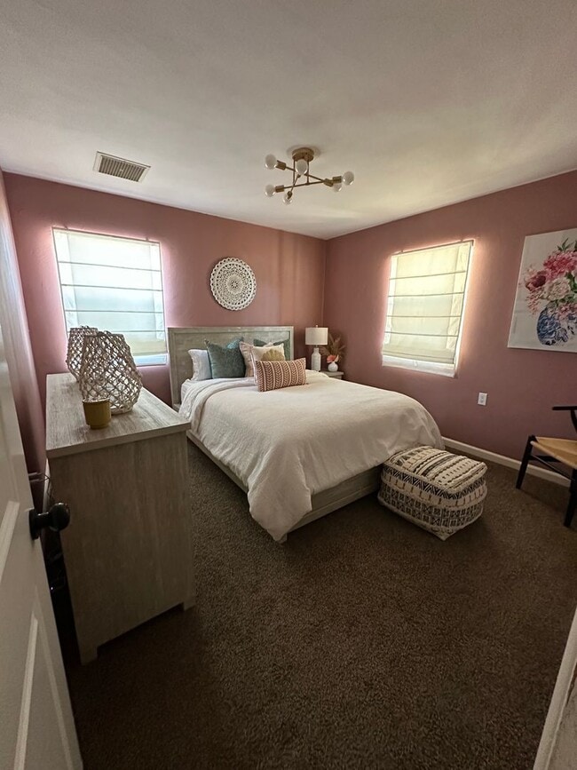 Building Photo - Charming 3 bedroom 2 bath in Yucca Valley