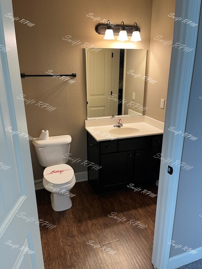 Building Photo - 21611 Westover Ct