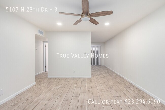 Building Photo - 5107 N 28th Dr