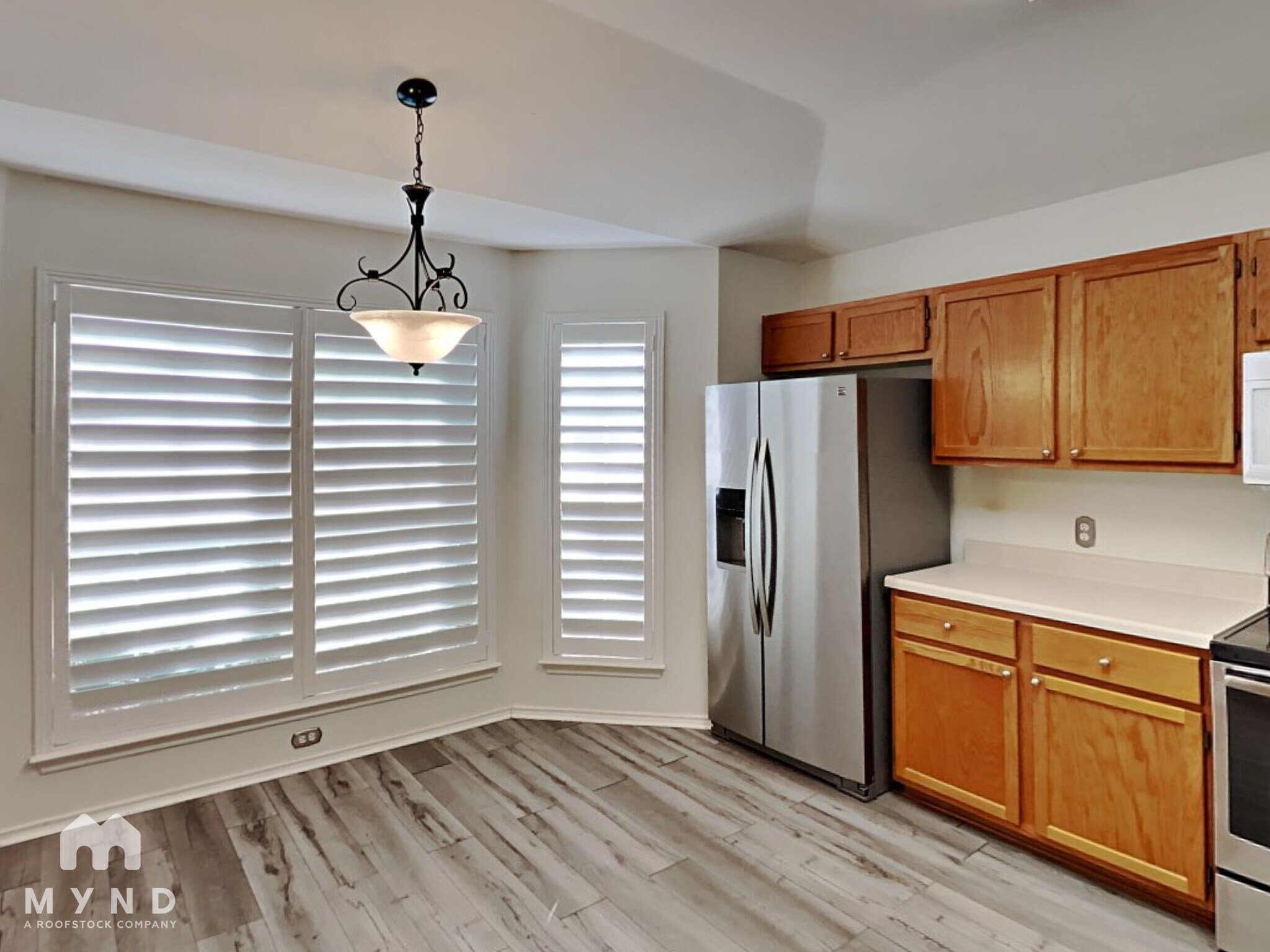 Building Photo - 4611 Echo Lake Dr