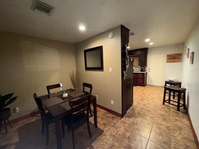 Building Photo - 8935 Dirby St