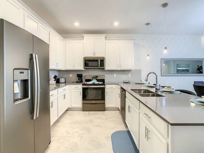 Building Photo - 675 Ocean Course Ave