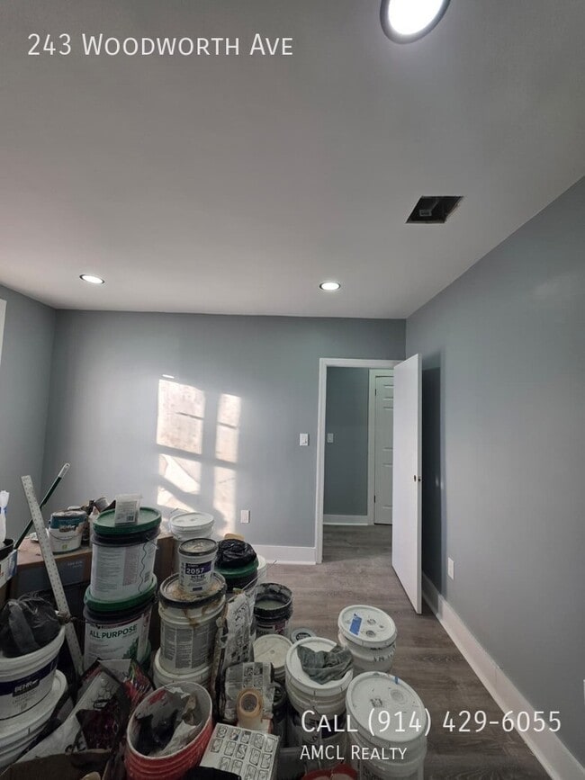 Building Photo - 243 Woodworth Ave