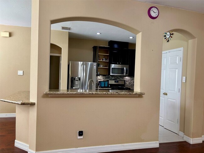 Building Photo - 5319 Lindenchase