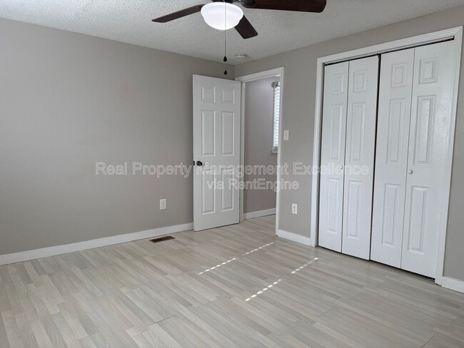 Building Photo - 308 New Rand Rd