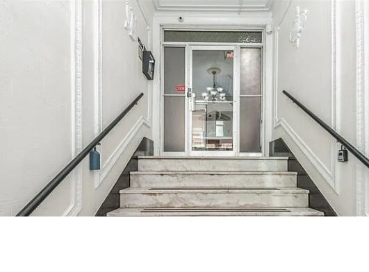 Building Photo - 39 74th St