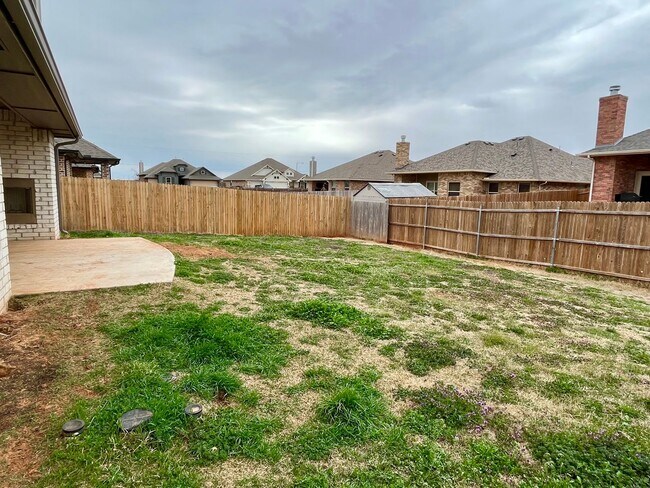 Building Photo - 4 Bed, 2 Bath NW Edmond Home in Deer Creek Schools