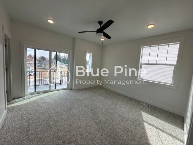 Building Photo - 1375 Latah Ave