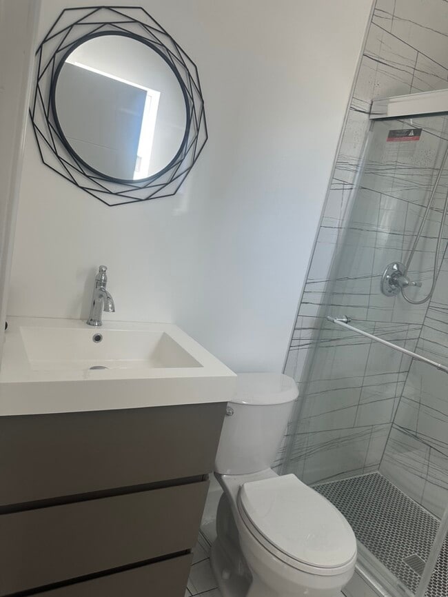 Building Photo - 10859 Nettleton St