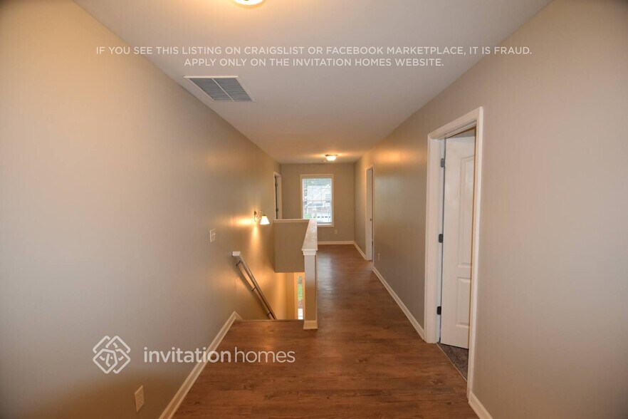 Building Photo - 259 Lantana Dr