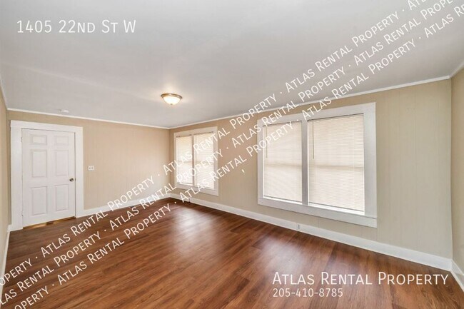 Building Photo - 1405 22nd St W