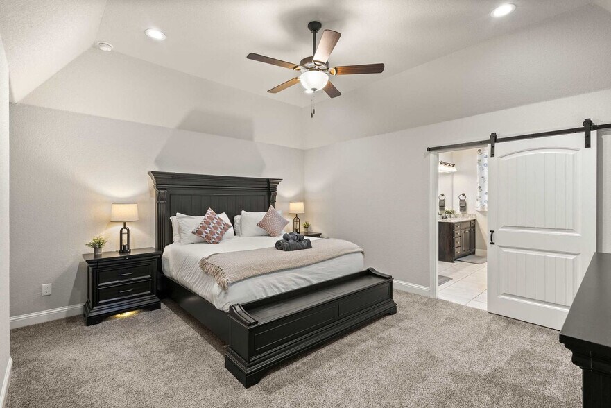 Building Photo - 206 S Meadow Dr