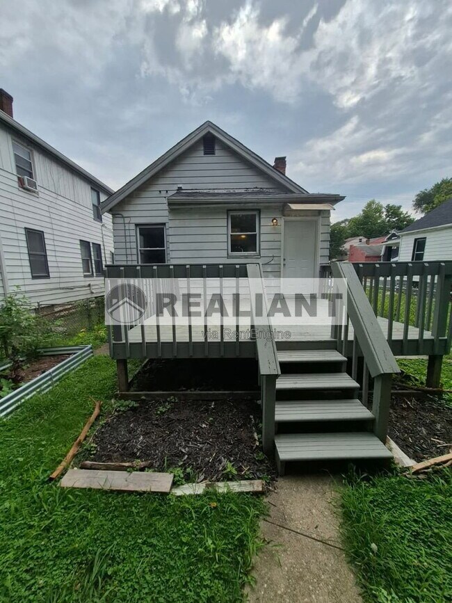 Building Photo - 1320 Wheeler St