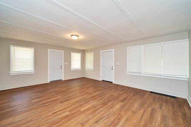 Building Photo - Newly Renovated 3-Bed, 2-Bath Home in Birm...