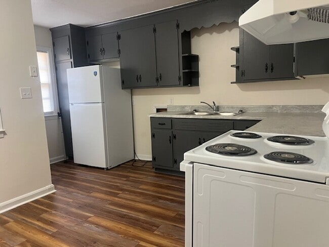 Building Photo - 5014 Hodge St