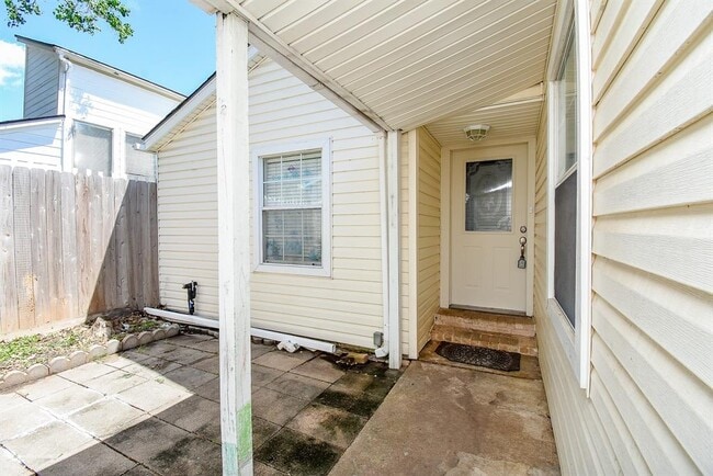 Building Photo - 11366 Oakcenter Dr