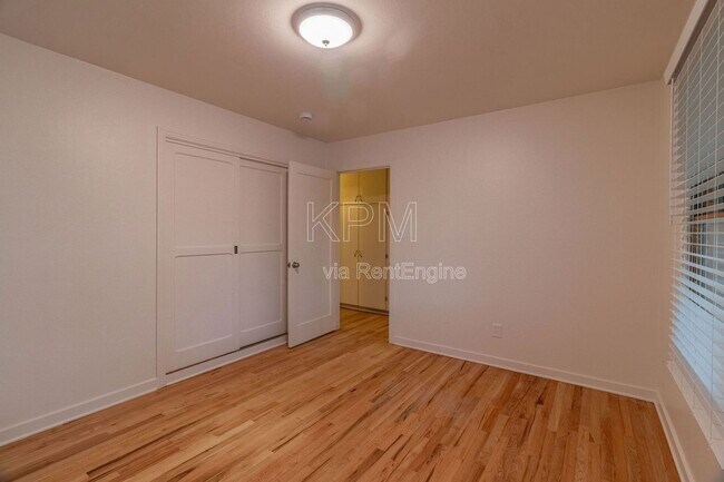 Building Photo - 1749 Christina Ave