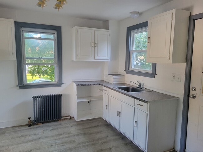 Building Photo - 178 Spruce St