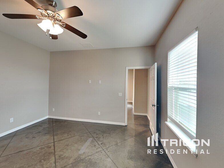 Building Photo - 2936 Whispering Trails Dr