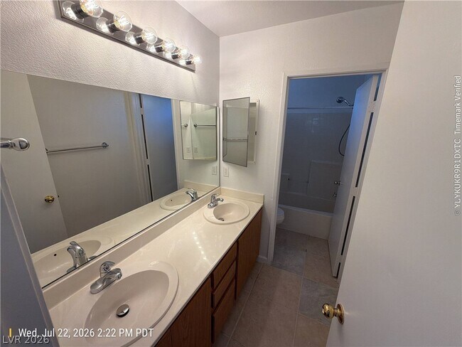 Building Photo - 5434 Ragged Robin Ct
