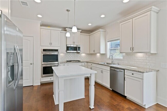 Building Photo - 221 Orchard Trail