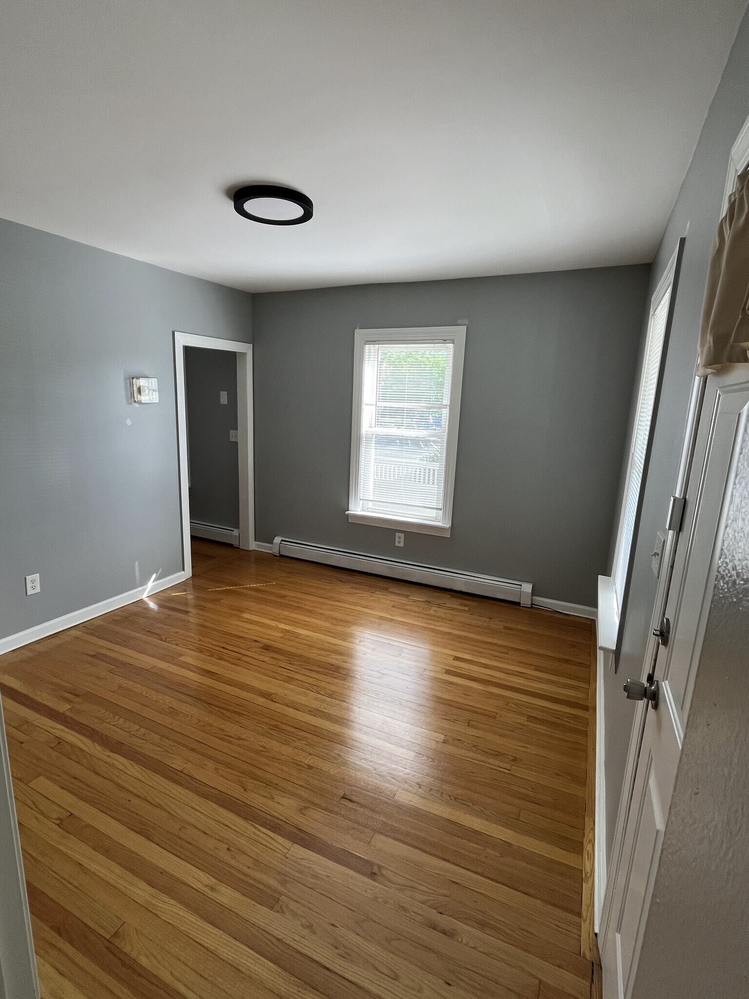 Living Room - 129 N Elm St