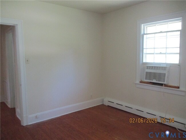 Building Photo - 403 Maple St