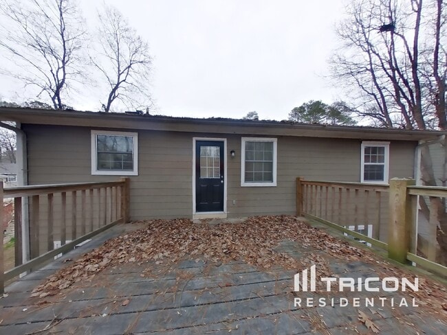 Building Photo - 305 Denae Ct
