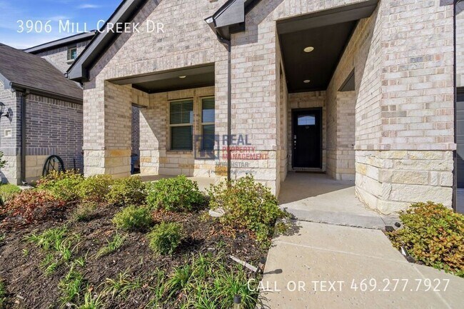 Building Photo - 3906 Ml Crk Dr