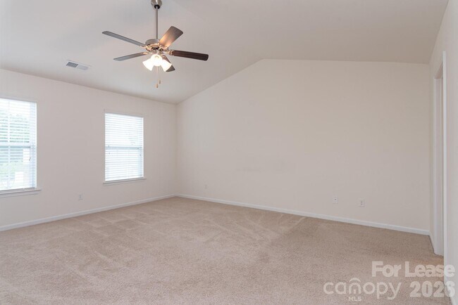 Building Photo - 180 King William Dr