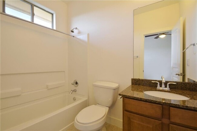 Building Photo - 13420 Lyndhurst St