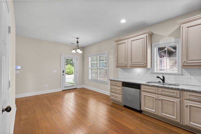 Building Photo - 948 Starr Ct