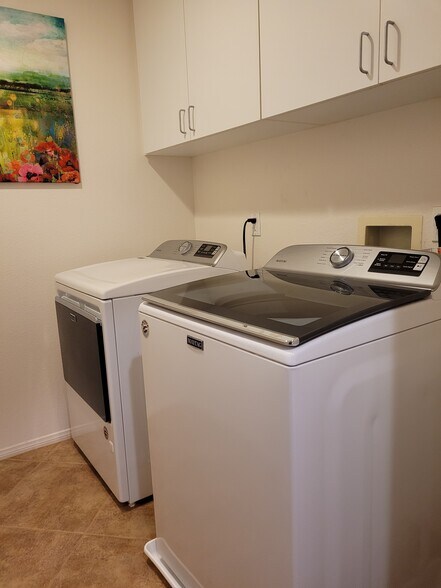 Building Photo - 1485 Mosaic Gln