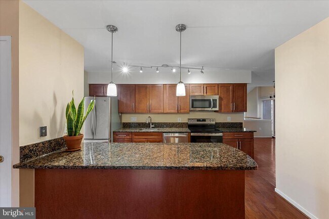 Building Photo - 2337 Glade Bank Way