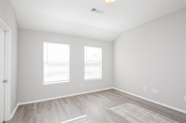 Building Photo - 2100 Hayes St