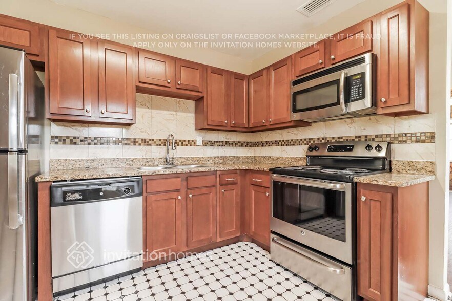 Building Photo - 7020 Aspen Ave