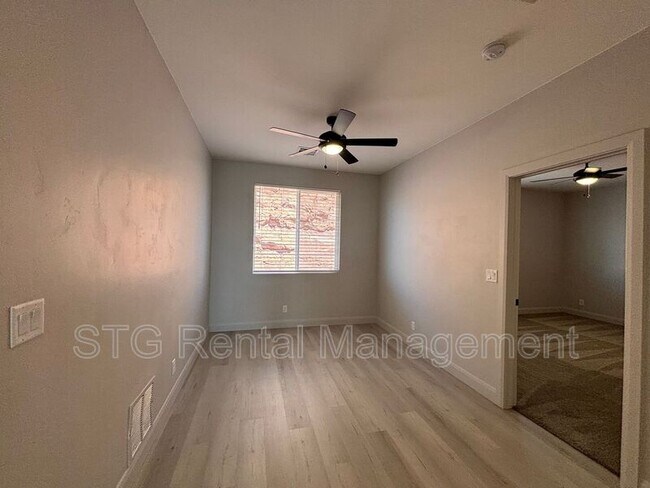 Building Photo - 840 Twin Lakes Dr