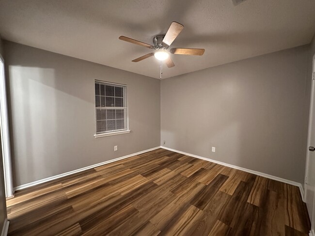 Building Photo - 4708 Pinson Dr