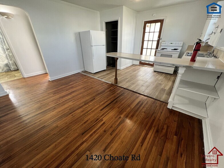 Building Photo - 1420 Choate Rd