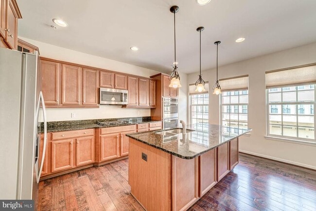 Building Photo - 705 River Mist Dr