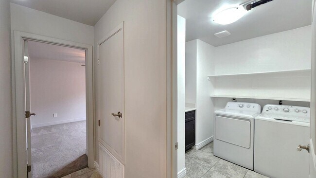 Building Photo - COURTYARD @CIELO VERDE