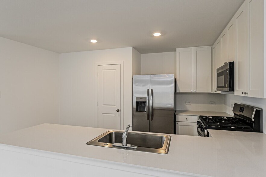 Building Photo - 452 San Miguel Crk Dr