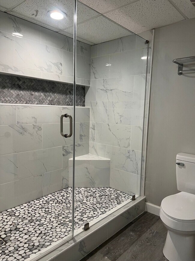 Building Photo - 10515 Front Beach Rd