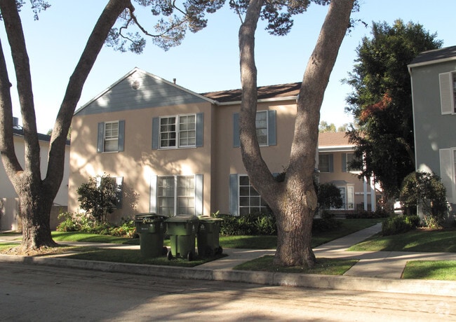 Building Photo - 617-621 Kelton Ave