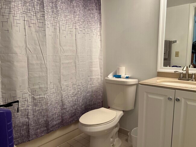 Building Photo - 3138 Via Poinciana